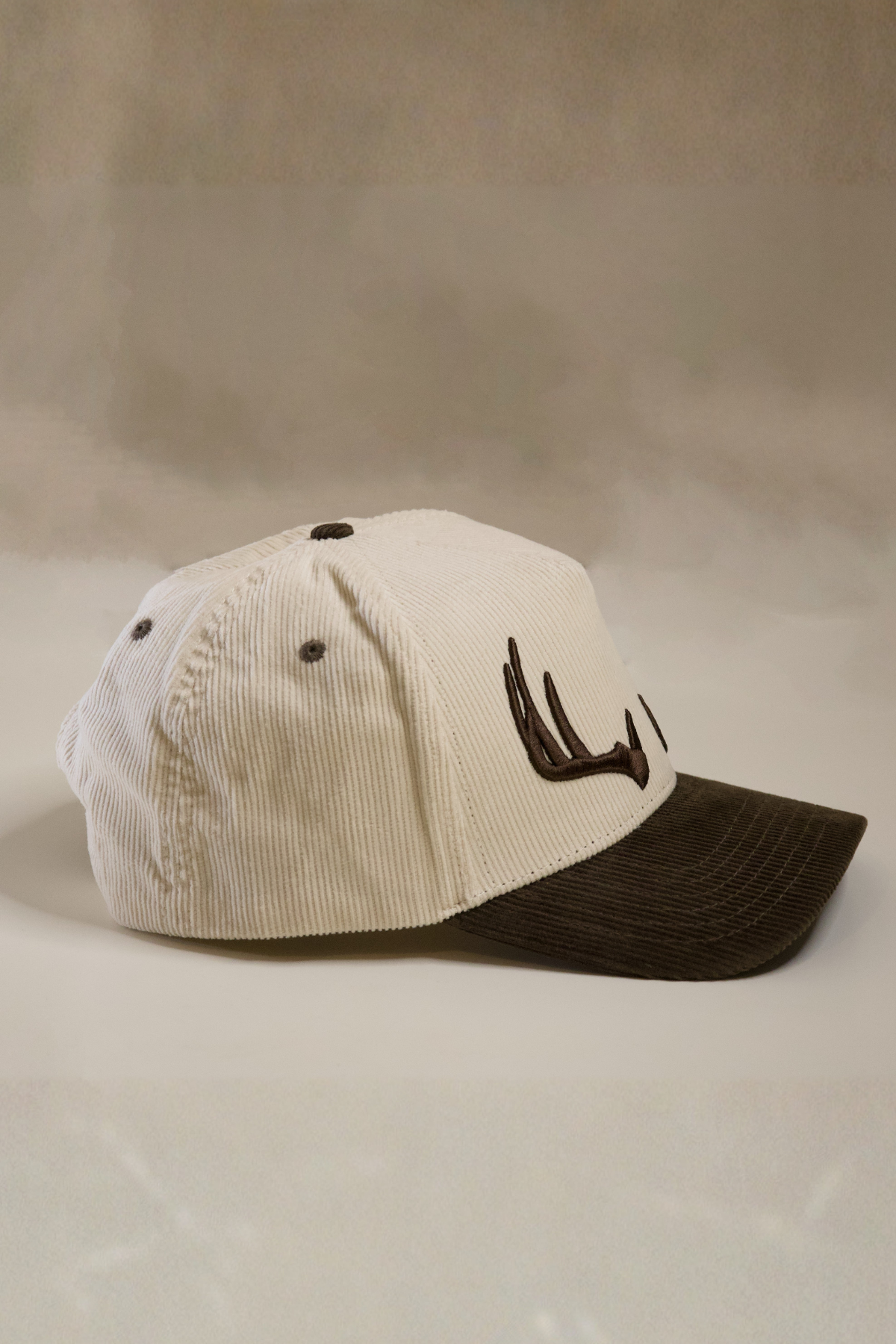 8005 Whitetail Antler Cap